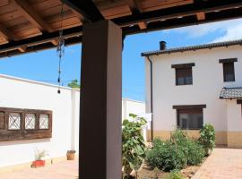 Casa Rural CasaBlasa, vakantiewoning in Santo Domingo de Moya