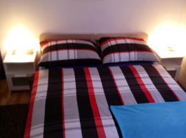 Rooms Marina, hotel i Korenica