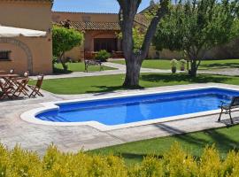 Masia Ca La Caputxeta & Golf, cabaña o casa de campo en Castelló d'Empúries