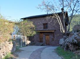 El Corralet de Cal Tonico, hotel in Llagunes