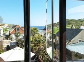 Lulworth Lodge, bed and breakfast en Lulworth Cove