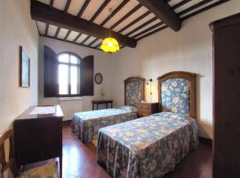 Castello di Montalto, apartament cu servicii hoteliere din Castelnuovo Berardenga
