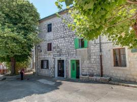 15th Century House in Osor, khách sạn ở Osor