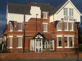 West Point Hotel Bed and Breakfast, hotel em Colwyn Bay