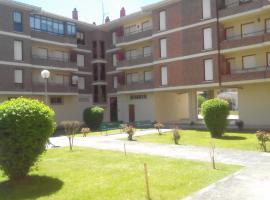 Vivienda uso turistico con WiFi, hotel con estacionamiento en Villarcayo