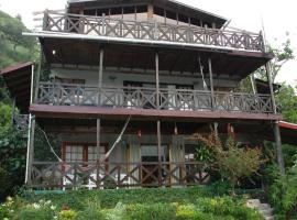 Forres Park Nature Retreat, семейный отель в городе Mavis Bank