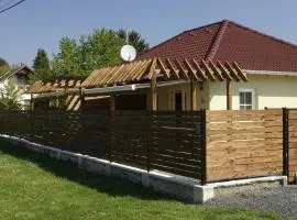 Mesteri Apartman 1A-B
