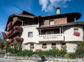 Garnì Piz da L'Ander – hotel w mieście Corvara