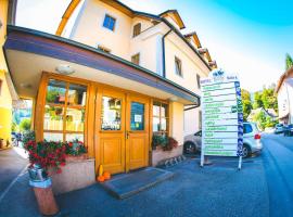 科瓦奇酒店，奧斯尼卡的有熱水按摩池的飯店