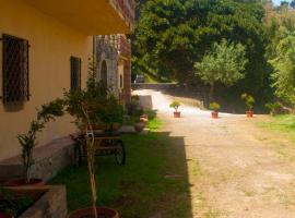 Agriturismo Fattoria di Grenne, pigus viešbutis mieste Ficarra