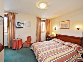 Logis Hotel Le Perigord, hotell sihtkohas Lalinde