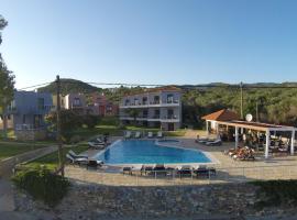 Blue Waves Apartments, hotel Plomáriban