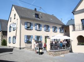 Eifelhof Brohl เซอร์วิสอพาร์ตเมนต์ในBrohl