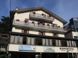 Albergo Ristorante Bismantova, hotel con estacionamiento en Castelnovo neʼ Monti