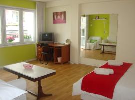 Guest Rooms Colours, alberg a Kazanlŭk