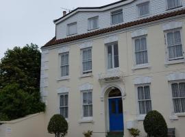 Franklyn Guesthouse, hotell i Saint Helier Jersey