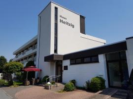 Pension Haus Heitzig, hotel with parking in Lippstadt