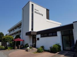 Pension Haus Heitzig, viešbutis mieste Lipštatas