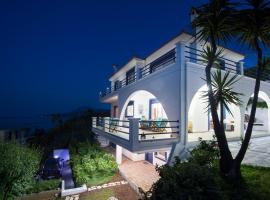 Blue Dream villa a seaside beauty in Euboea island, viešbutis mieste Platána