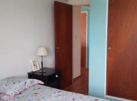 Departamento Vicente Lopez sobre Av Maipu อพาร์ตเมนต์ในบิเซนเตโลเปซ