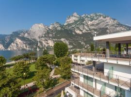 Hotel Bellariva, hotel in Riva del Garda