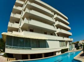 Hotel Alexander, hotel v Cattolice