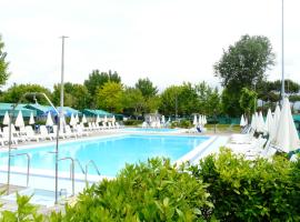 Camping Giardino, hotel en Marina di Massa