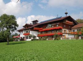 Berghof Pension und Ferienwohnungen, vacation rental in Bischofsmais