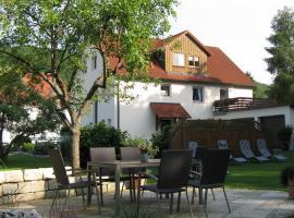 Ferienwohnung Rita Halser, hotel u gradu 'Riedenburg'