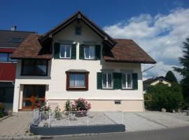 Ferienhaus und Ferienappartements Brunner, икономичен хотел в Хьохст