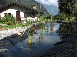 Grotto Pergola, bed and breakfast en Giornico