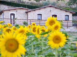 Agriturismo Fontefredda: Tavenna'da bir çiftlik evi