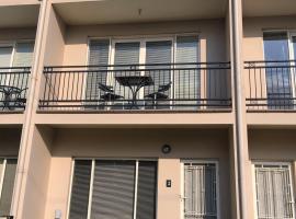 Travers Street Apartment, apartamento em Wagga Wagga