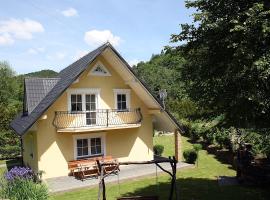 Dom Aga Bieszczady 10 osobowy, holiday home in Bukowiec