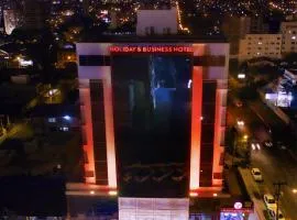 Holiday & Business Hotel - Em frente ao Centro de Eventos e Arena Conda