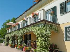 Gli Ulivi Di Montalbano, farm stay in La Spezia