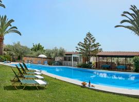 Argo Apartments, Hotel in Kato Daratso