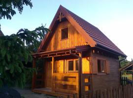 Nowe Domki Pod Lipami, cabin in Junoszyno