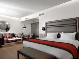 Holiday Suites, hotel in Athens