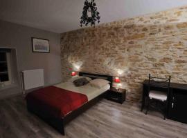 Les Chambres d'Eponine, cheap hotel in Saints-Geosmes