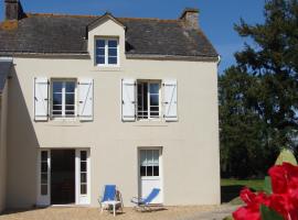 Gîte du Guinquis, hotel v destinaci Noyal-Pontivy