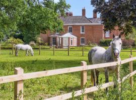 Lingwood Hall, hotel in Lingwood