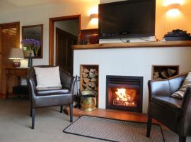 Coromandel Apartments, family hotel in Coromandel Town