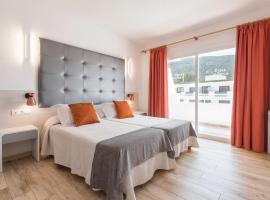 Typic Oasis Sa Tanca, hotell i Cala Llonga