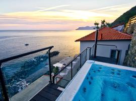 Crêuza de Mä, hotel with jacuzzis in Riomaggiore