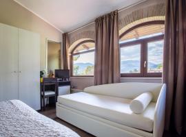 Il Fortino, hotel v destinaci Celano