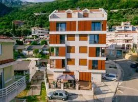 Opium Mar Apartments