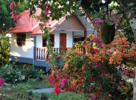 Areeya Resort, resort em Watthana Nakhon