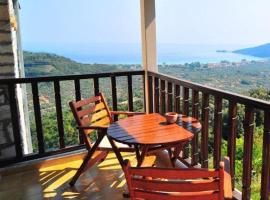 Agnanti Studios, hotel with parking in Panayia