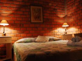 Posada del Bosque, hotel mesra haiwan peliharaan di Rivera